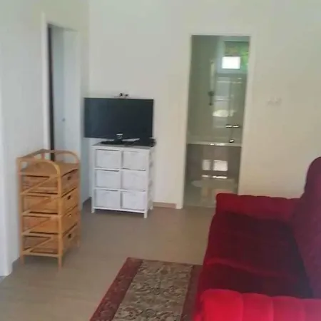 In 44078 بيت للعطل